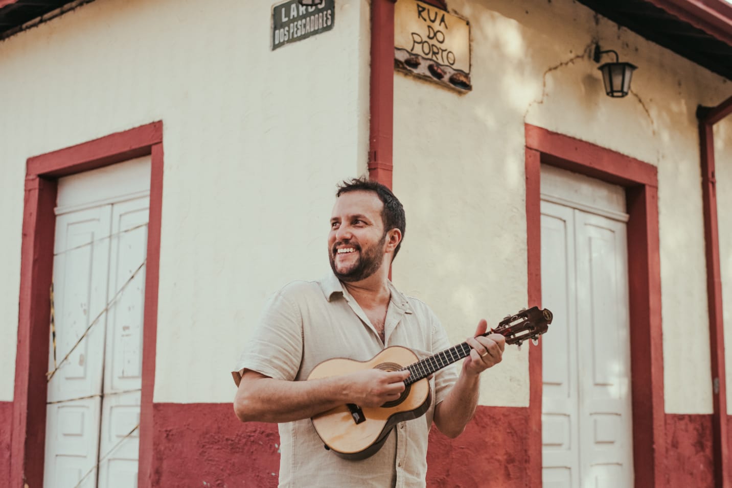 Deco Romani se apresenta no Boulevard no dia 26/04 com clássicos do samba e composições autorais